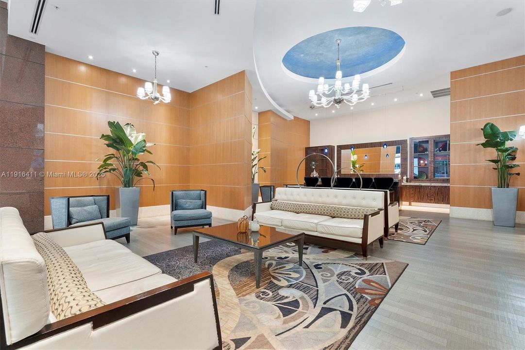 En Venta: $590,000 (2 camas, 2 baños, 1058 Pies cuadrados)