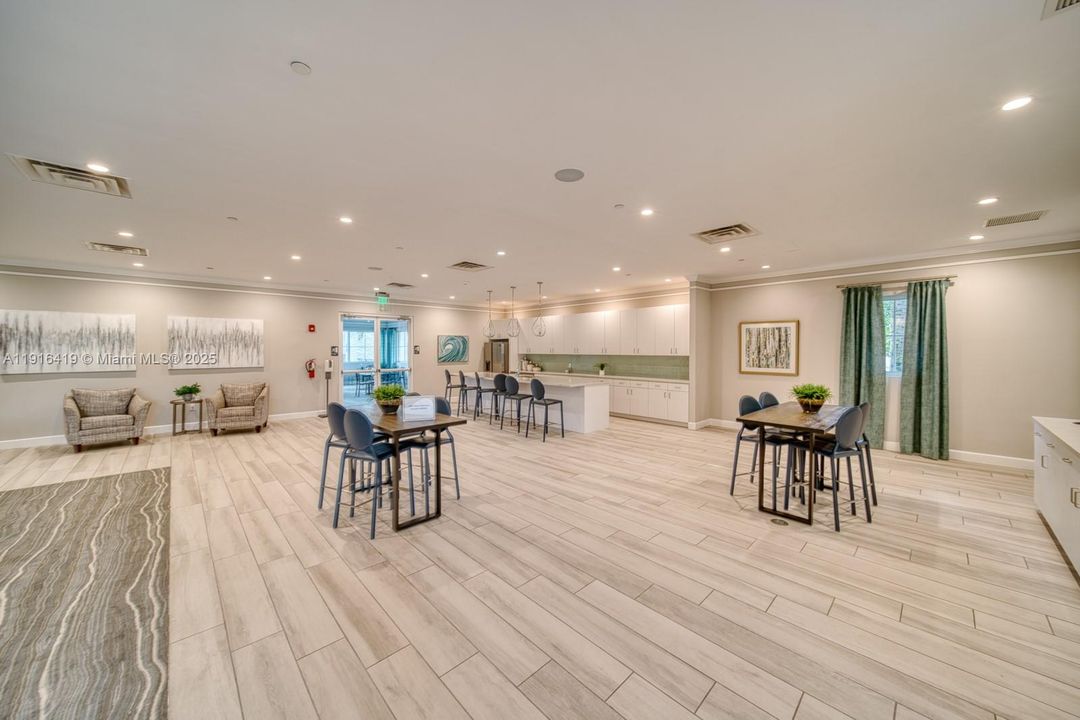 For Sale: $699,999 (4 beds, 3 baths, 2179 Square Feet)