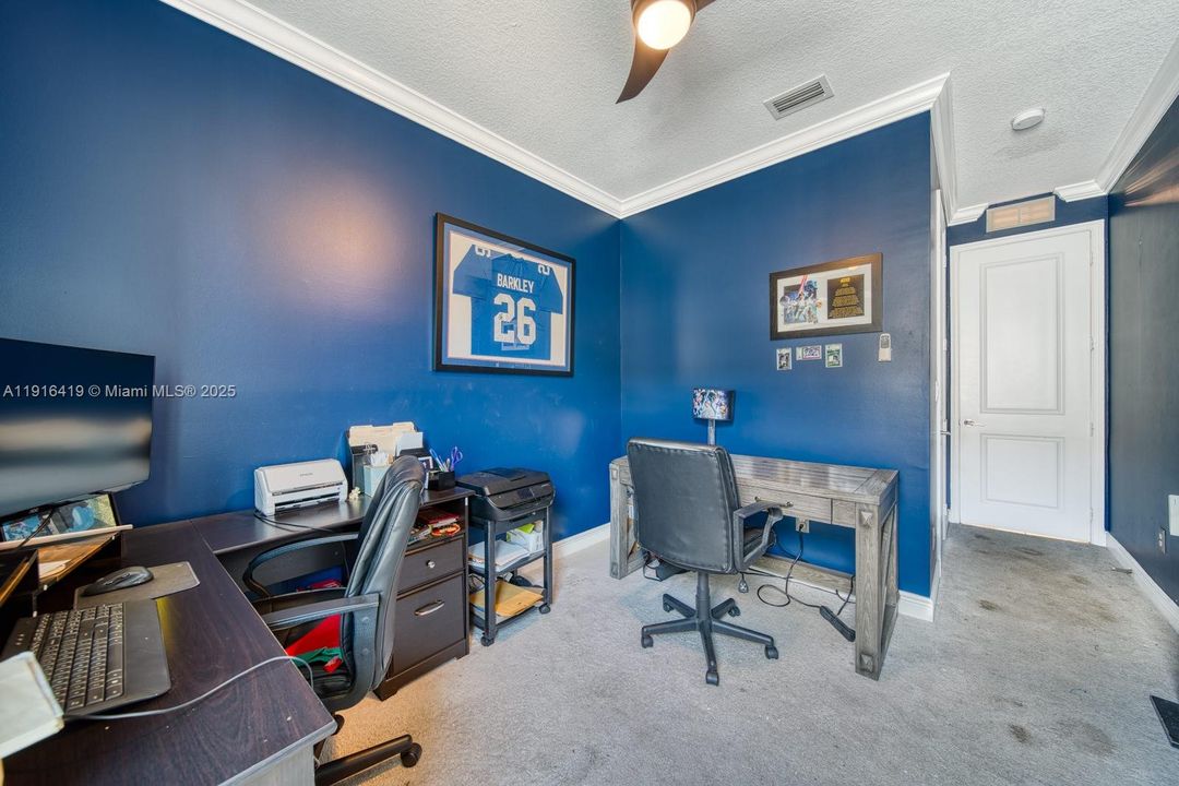 For Sale: $699,999 (4 beds, 3 baths, 2179 Square Feet)