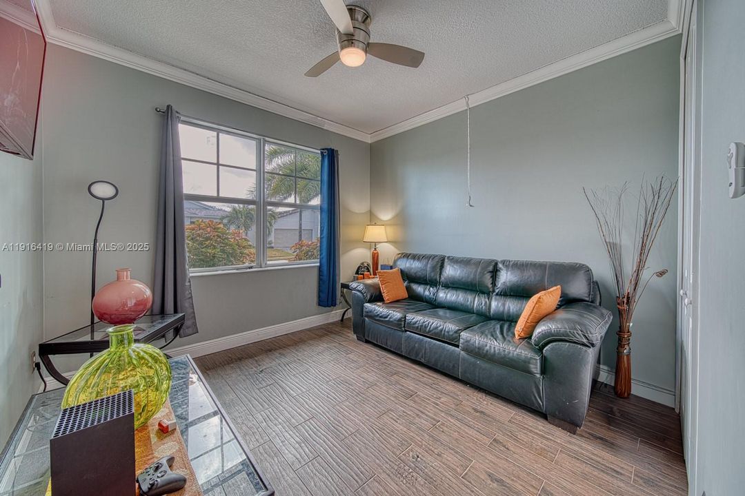 For Sale: $699,999 (4 beds, 3 baths, 2179 Square Feet)