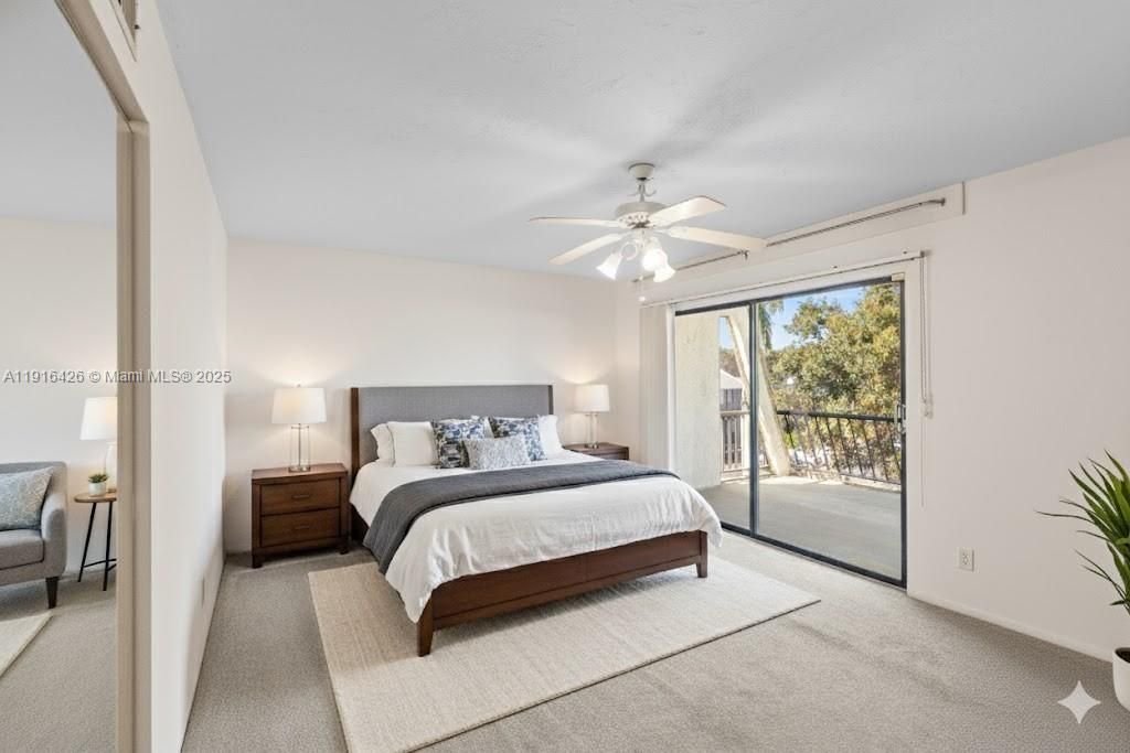 Под контрактом: $310,000 (2 спален, 2 ванн, 1756 Квадратных фут)