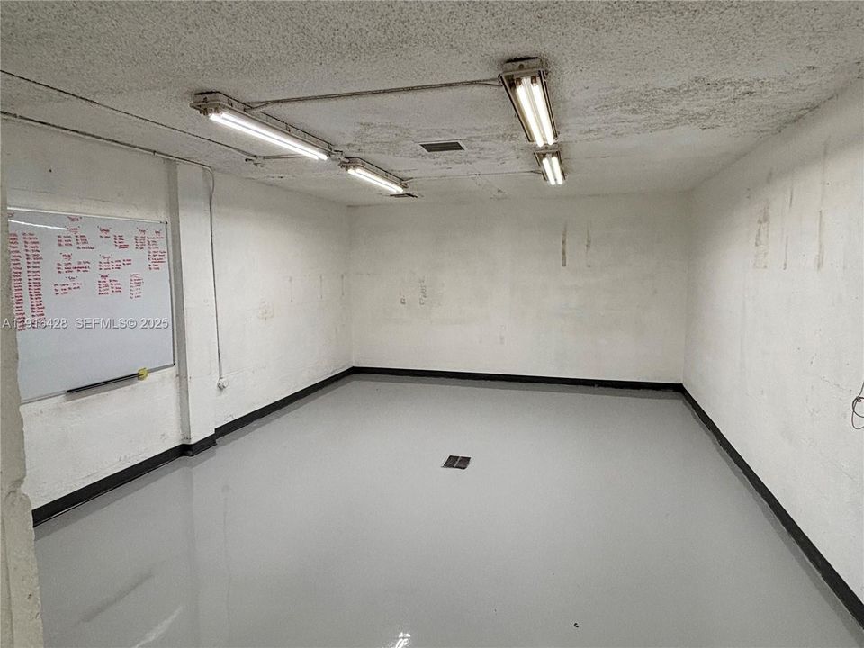 出租: $18 (0 贝兹, 0 浴室, 0 平方英尺)