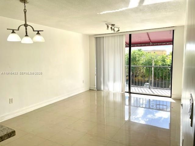 Recently Rented: $2,350 (2 beds, 2 baths, 866 Square Feet)