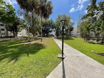 Recently Rented: $2,350 (2 beds, 2 baths, 866 Square Feet)