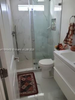 На продажу: $299,000 (2 спален, 2 ванн, 1170 Квадратных фут)