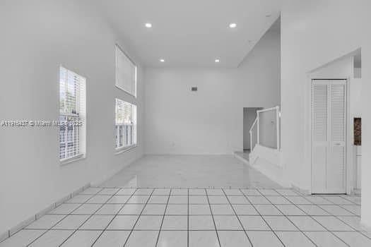 В аренду: $4,700 (4 спален, 3 ванн, 2378 Квадратных фут)