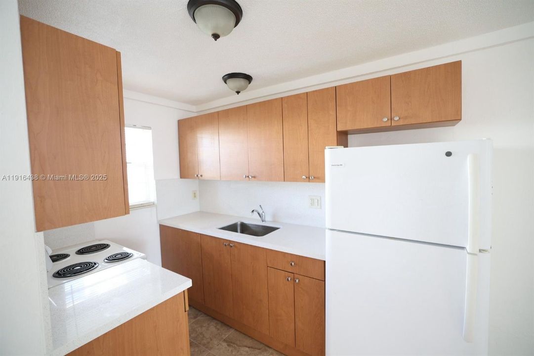 Active With Contract: $1,700 (1 beds, 1 baths, 0 Square Feet)