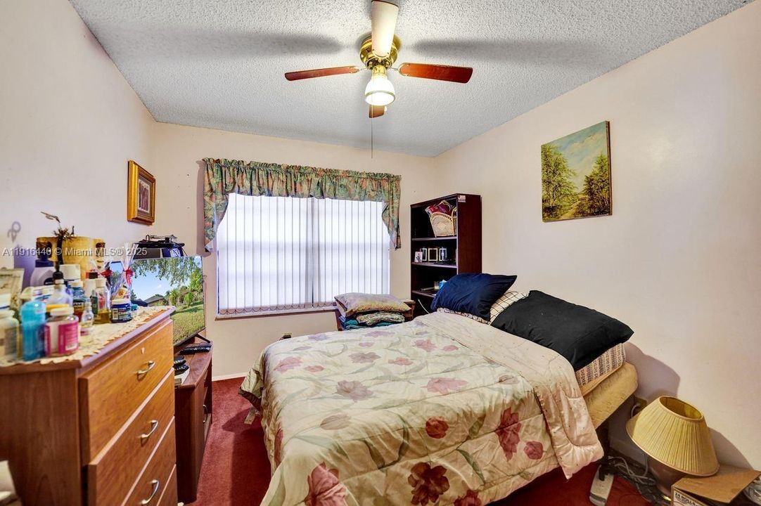 Active With Contract: $550,000 (3 beds, 2 baths, 1884 Square Feet)