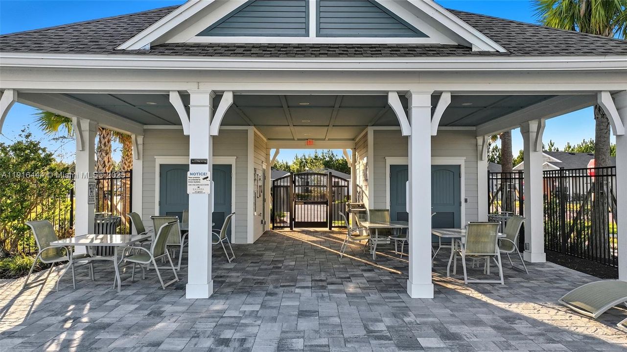 待售: $380,000 (4 贝兹, 2 浴室, 0 平方英尺)