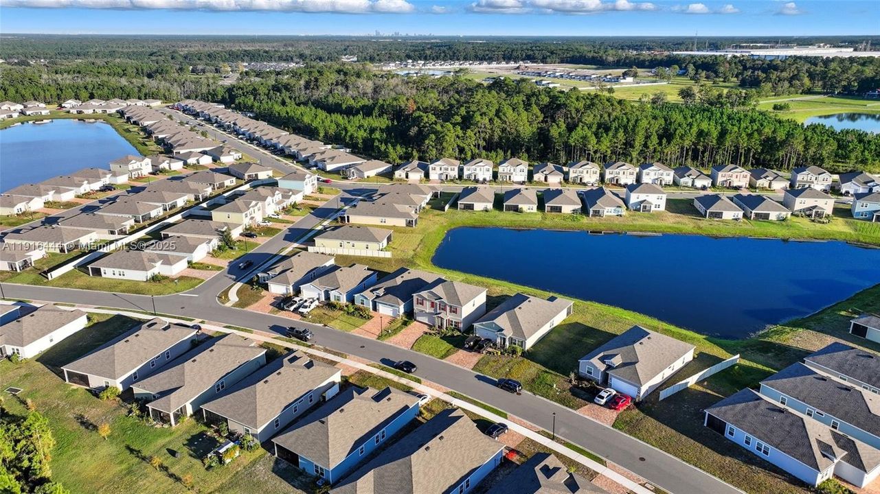 待售: $380,000 (4 贝兹, 2 浴室, 0 平方英尺)