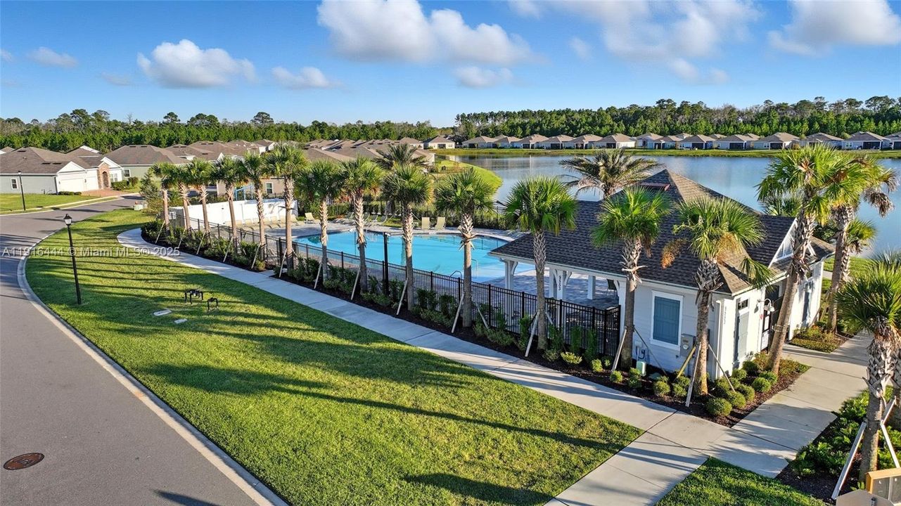 待售: $380,000 (4 贝兹, 2 浴室, 0 平方英尺)