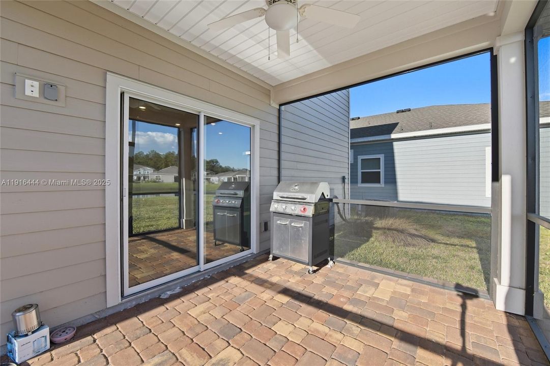 待售: $380,000 (4 贝兹, 2 浴室, 0 平方英尺)