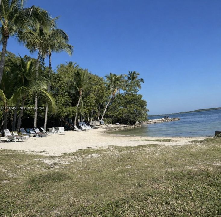 For Rent: $3,800 (2 beds, 2 baths, 1200 Square Feet)