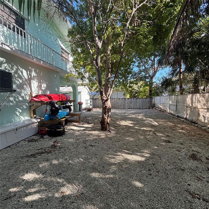 For Rent: $3,800 (2 beds, 2 baths, 1200 Square Feet)