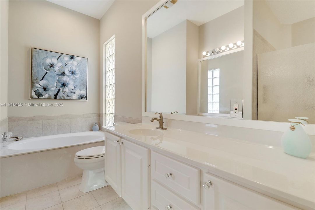 待售: $949,000 (3 贝兹, 2 浴室, 2028 平方英尺)