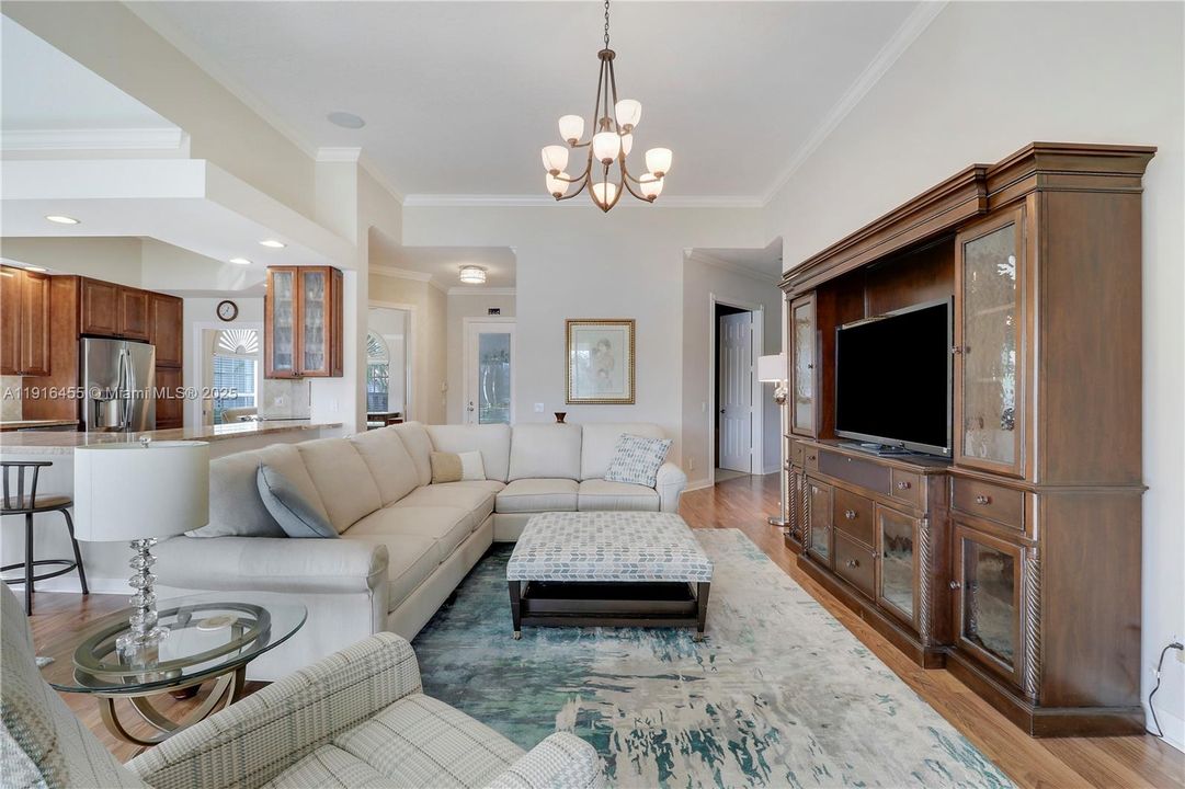 待售: $949,000 (3 贝兹, 2 浴室, 2028 平方英尺)