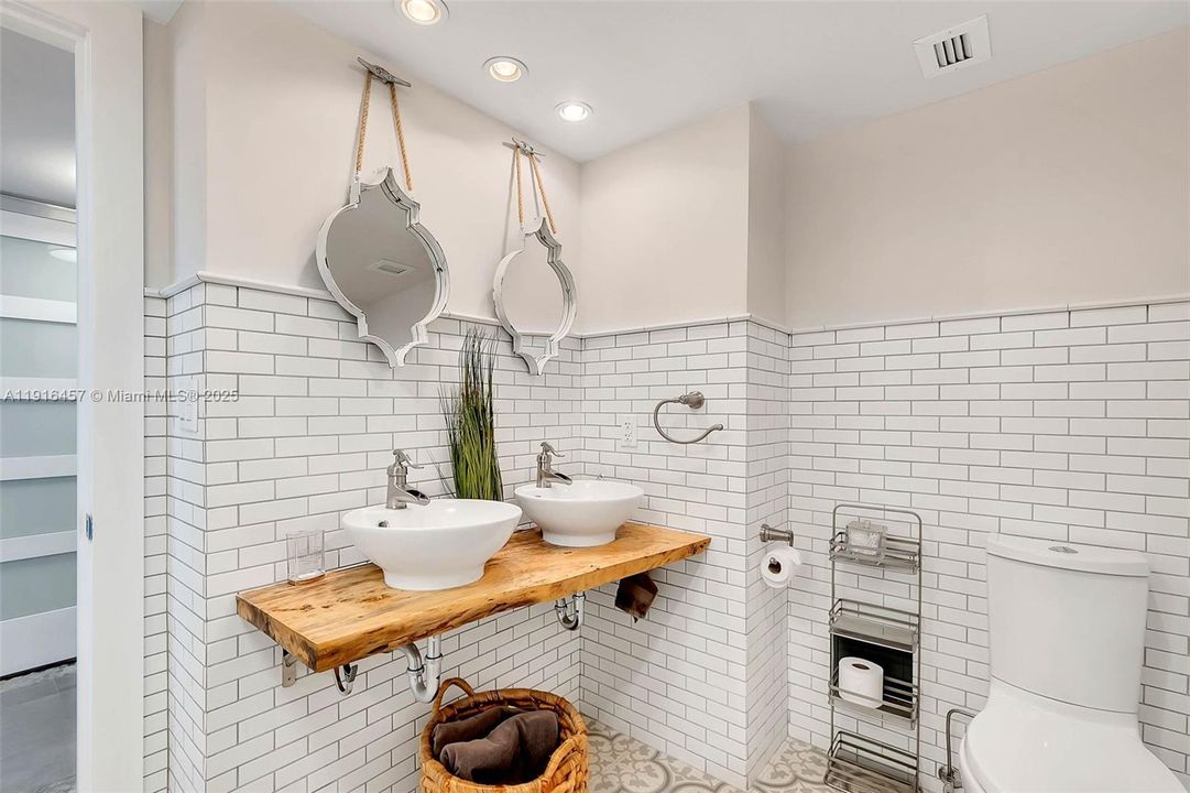 Second bath has a shower