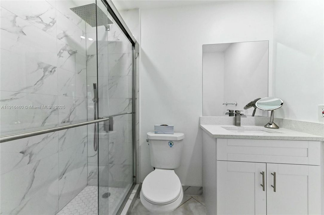 На продажу: $135,000 (1 спален, 1 ванн, 760 Квадратных фут)