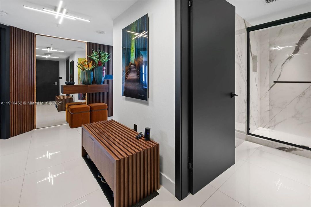 На продажу: $1,375,000 (2 спален, 2 ванн, 1147 Квадратных фут)