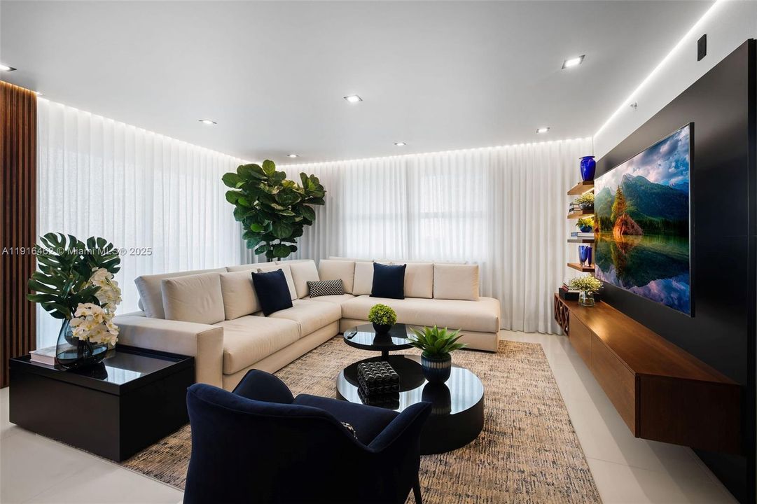 На продажу: $1,375,000 (2 спален, 2 ванн, 1147 Квадратных фут)