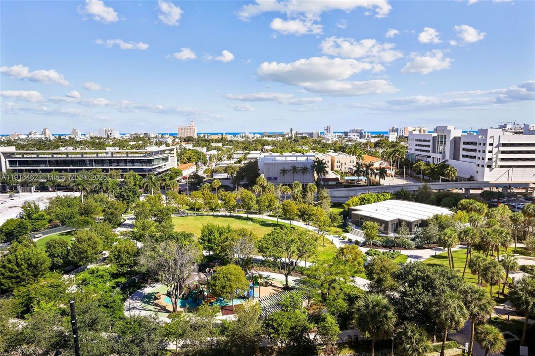 На продажу: $1,375,000 (2 спален, 2 ванн, 1147 Квадратных фут)