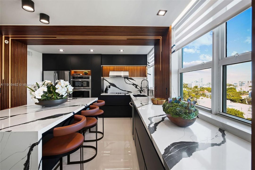 На продажу: $1,375,000 (2 спален, 2 ванн, 1147 Квадратных фут)