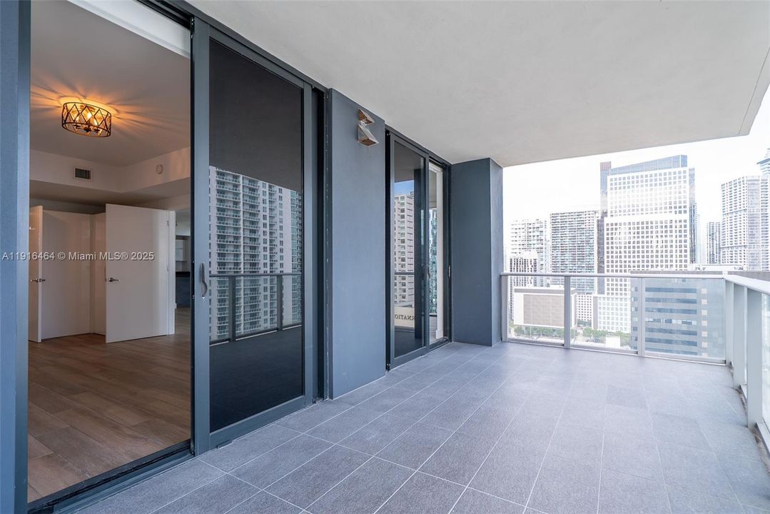 出租: $9,000 (3 贝兹, 3 浴室, 1753 平方英尺)