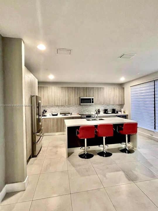 For Rent: $8,500 (5 beds, 4 baths, 3150 Square Feet)