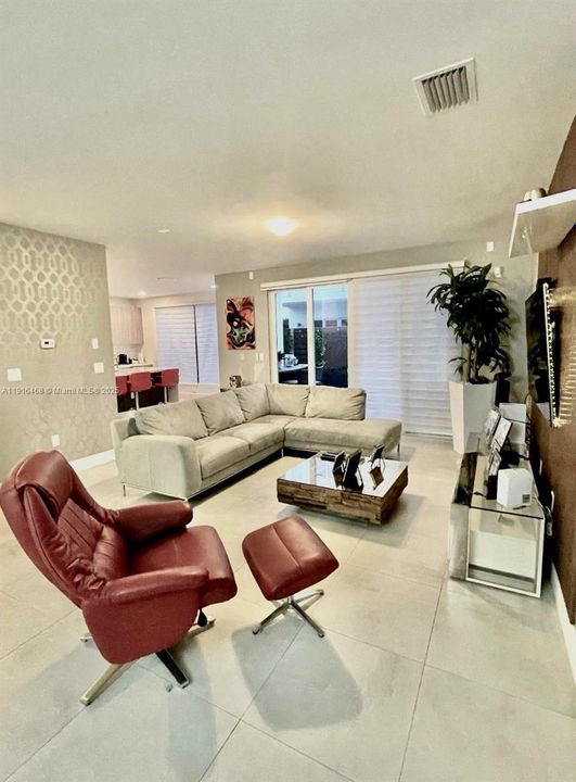 For Rent: $8,500 (5 beds, 4 baths, 3150 Square Feet)