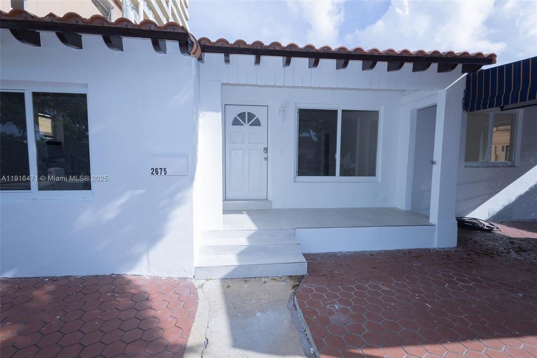 For Rent: $4,950 (5 beds, 3 baths, 1984 Square Feet)