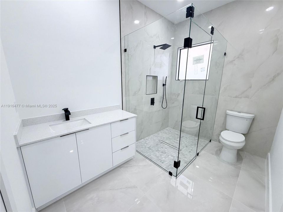 待售: $398,000 (3 贝兹, 2 浴室, 1747 平方英尺)