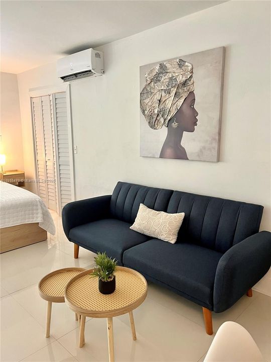 Active With Contract: $1,950 (0 beds, 1 baths, 506 Square Feet)