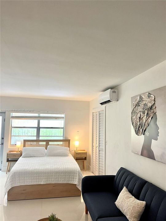 Active With Contract: $1,950 (0 beds, 1 baths, 506 Square Feet)