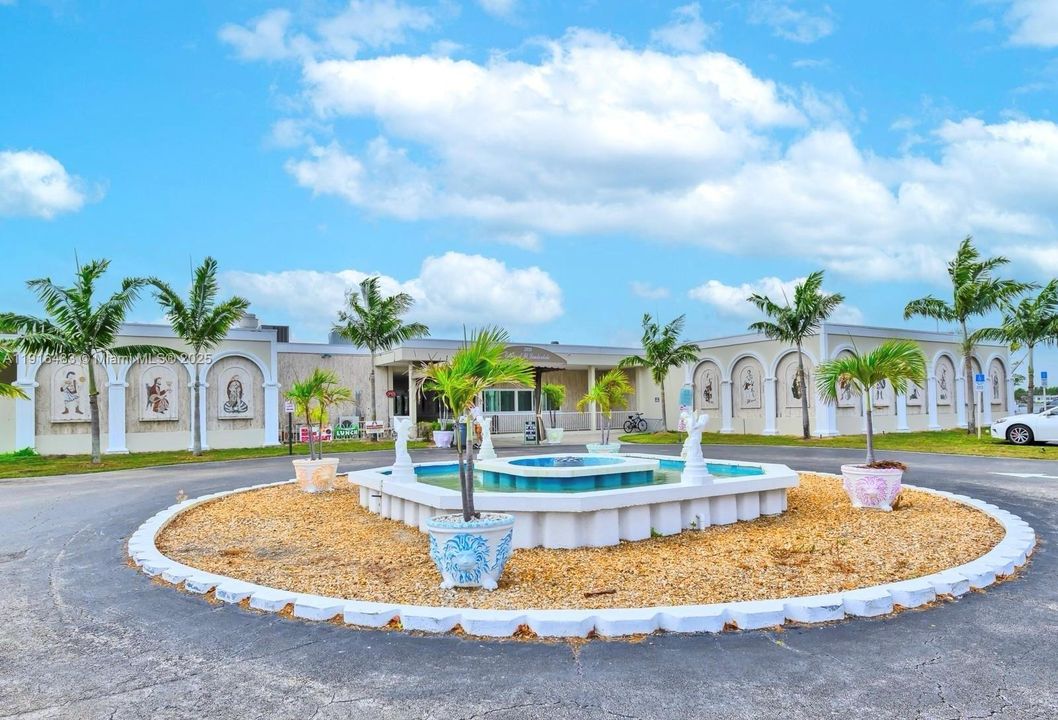 For Sale: $425,000 (2 beds, 2 baths, 1320 Square Feet)