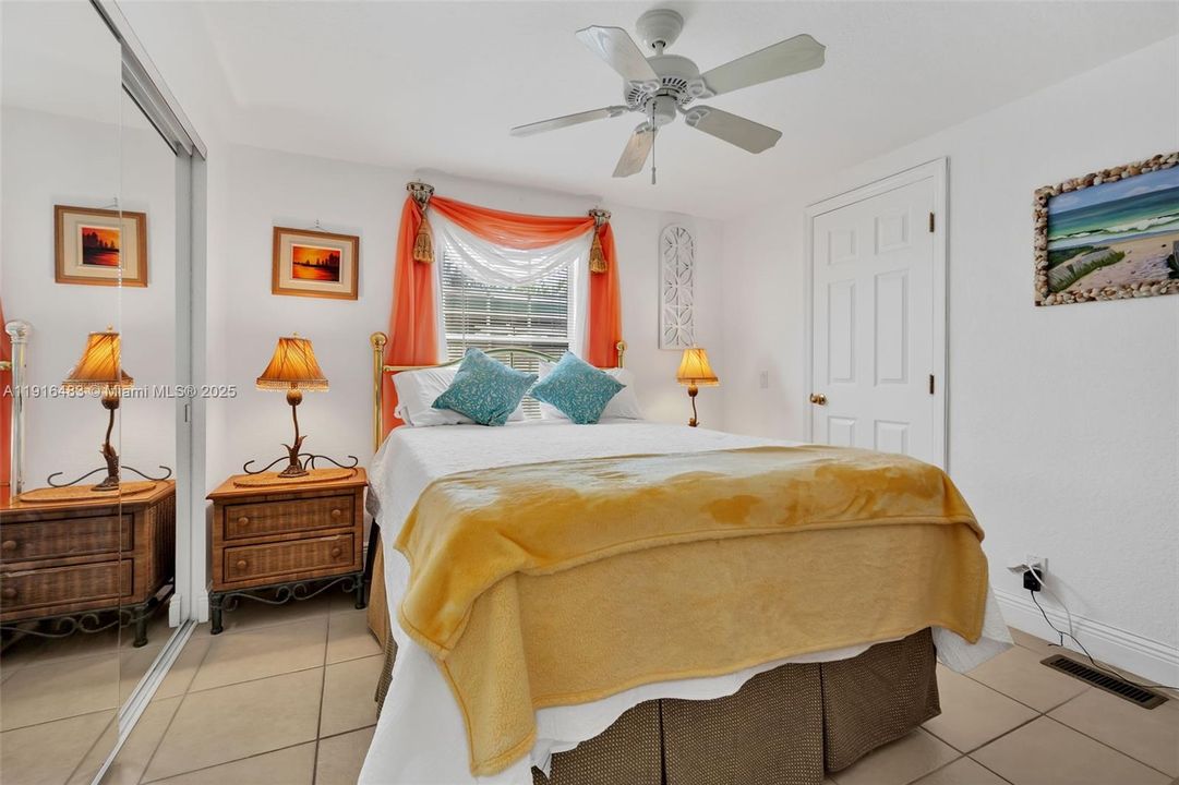 For Sale: $425,000 (2 beds, 2 baths, 1320 Square Feet)