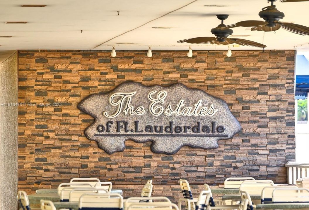 For Sale: $425,000 (2 beds, 2 baths, 1320 Square Feet)