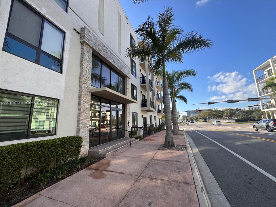 Recently Rented: $3,300 (3 beds, 2 baths, 1334 Square Feet)