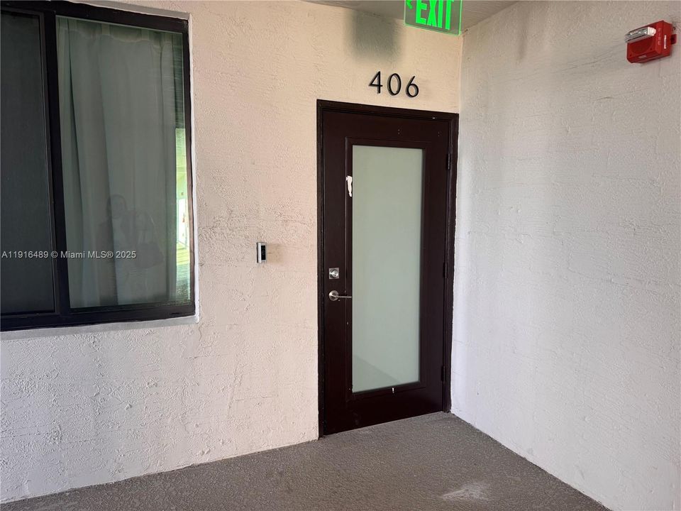 Recently Rented: $3,300 (3 beds, 2 baths, 1334 Square Feet)