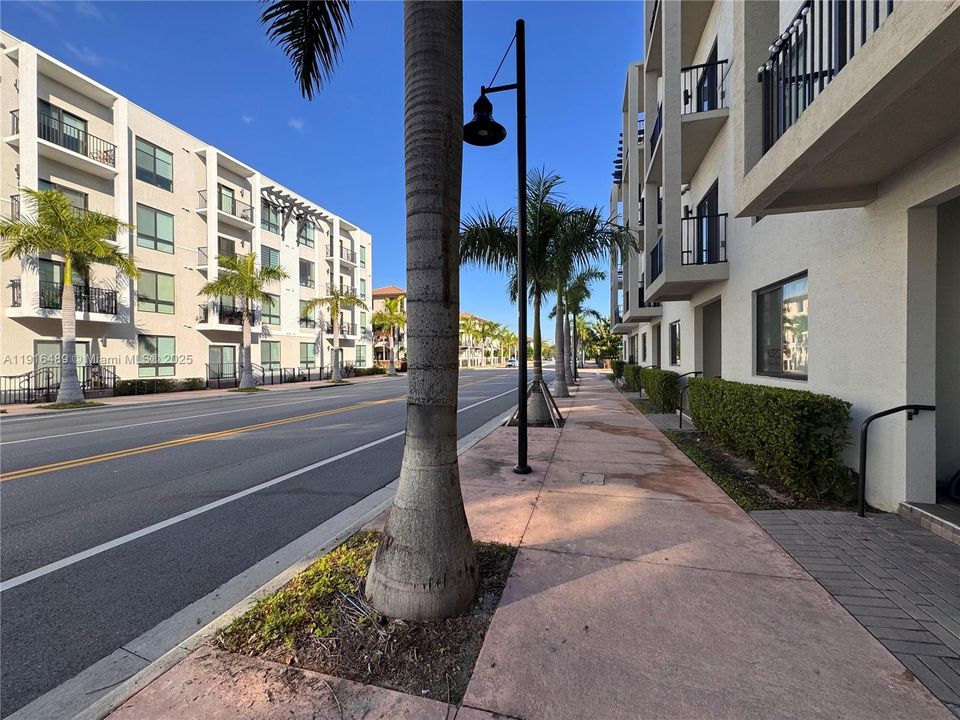 Recently Rented: $3,300 (3 beds, 2 baths, 1334 Square Feet)