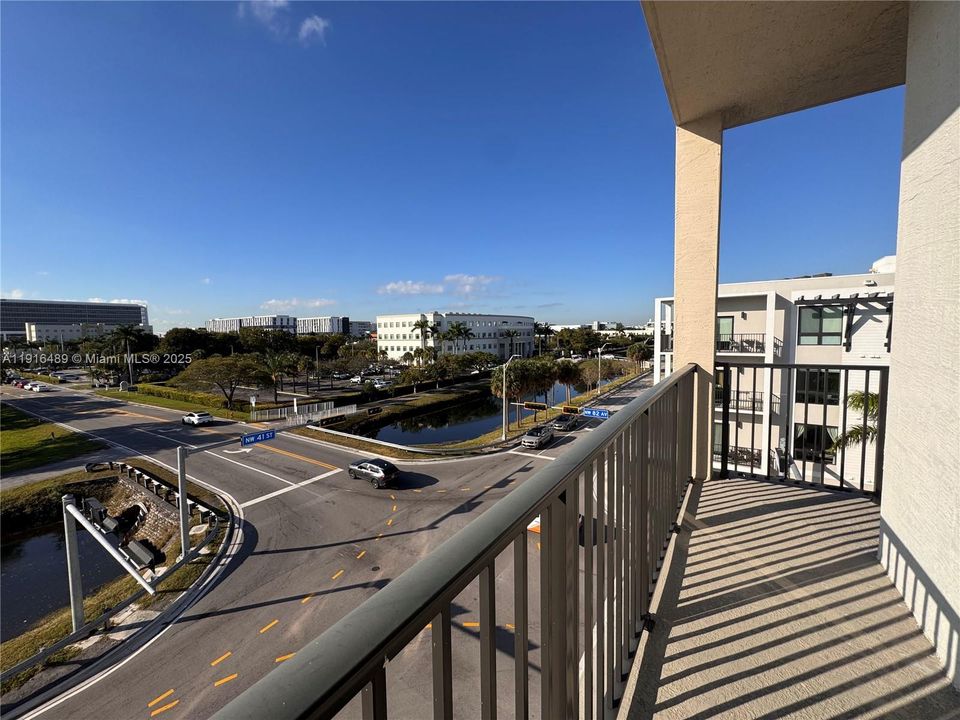 Recently Rented: $3,300 (3 beds, 2 baths, 1334 Square Feet)