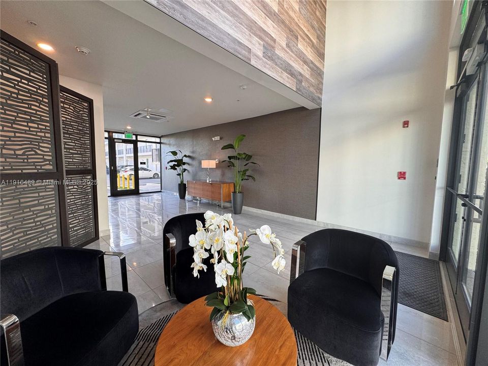 Recently Rented: $3,300 (3 beds, 2 baths, 1334 Square Feet)