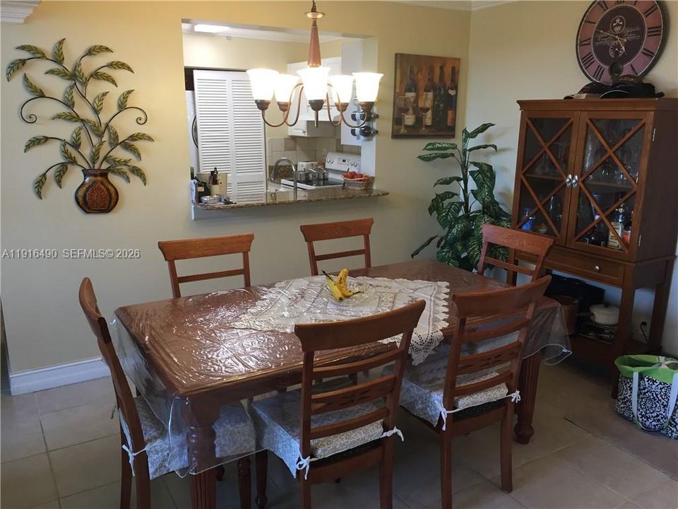 В аренду: $2,350 (2 спален, 2 ванн, 1020 Квадратных фут)