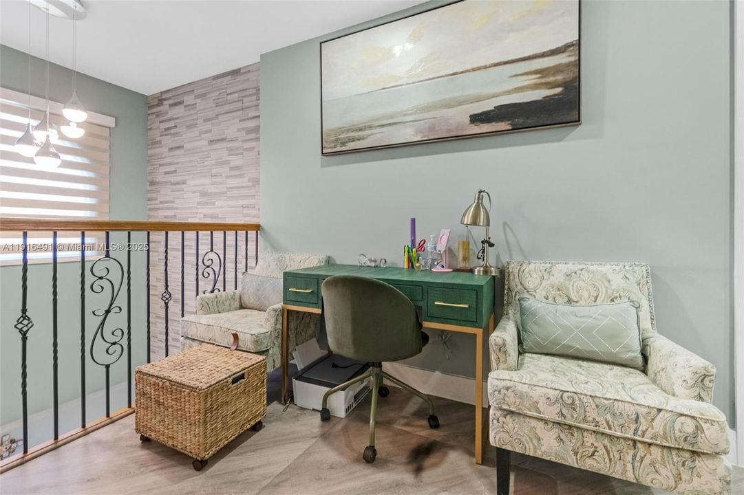 Activo con contrato: $850,000 (4 camas, 2 baños, 2276 Pies cuadrados)