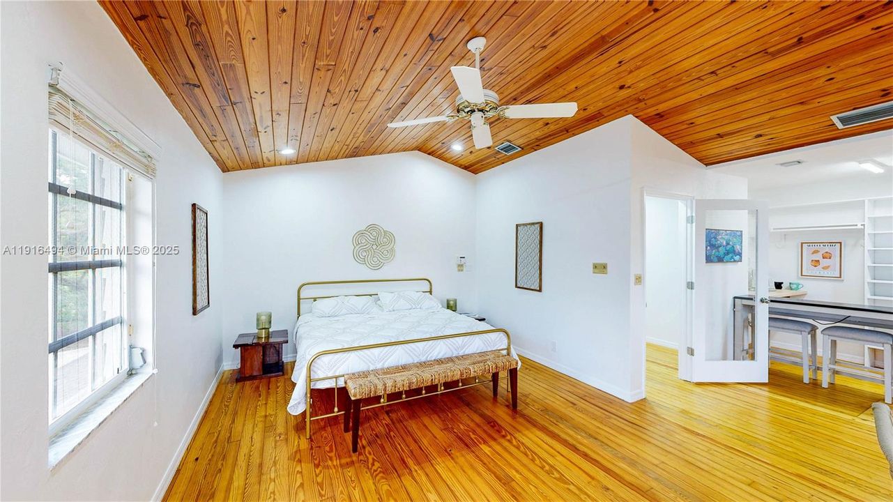 待售: $1,500,000 (7 贝兹, 4 浴室, 3294 平方英尺)