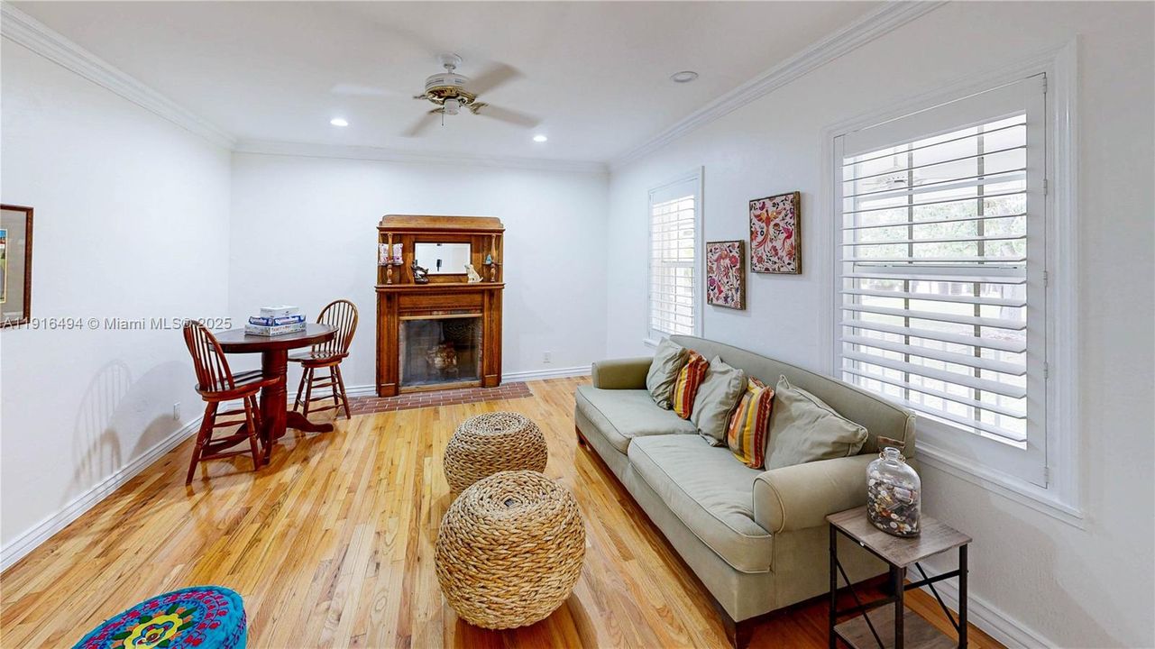 待售: $1,500,000 (7 贝兹, 4 浴室, 3294 平方英尺)