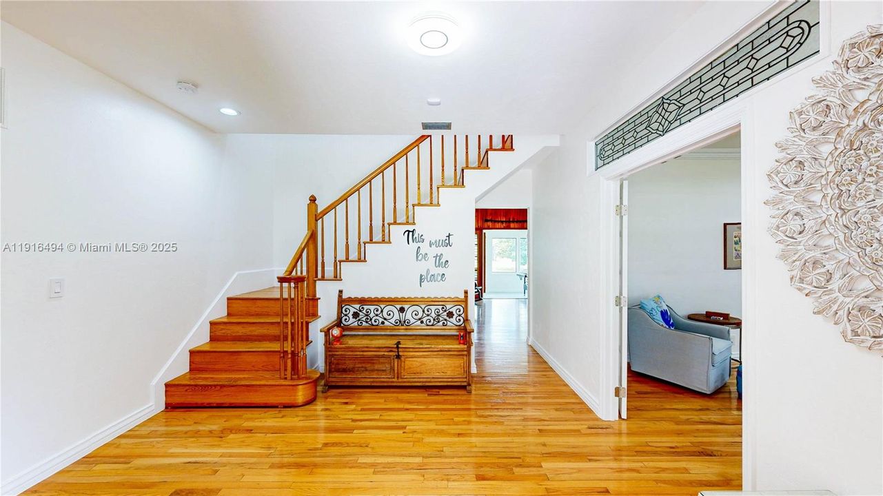 待售: $1,500,000 (7 贝兹, 4 浴室, 3294 平方英尺)