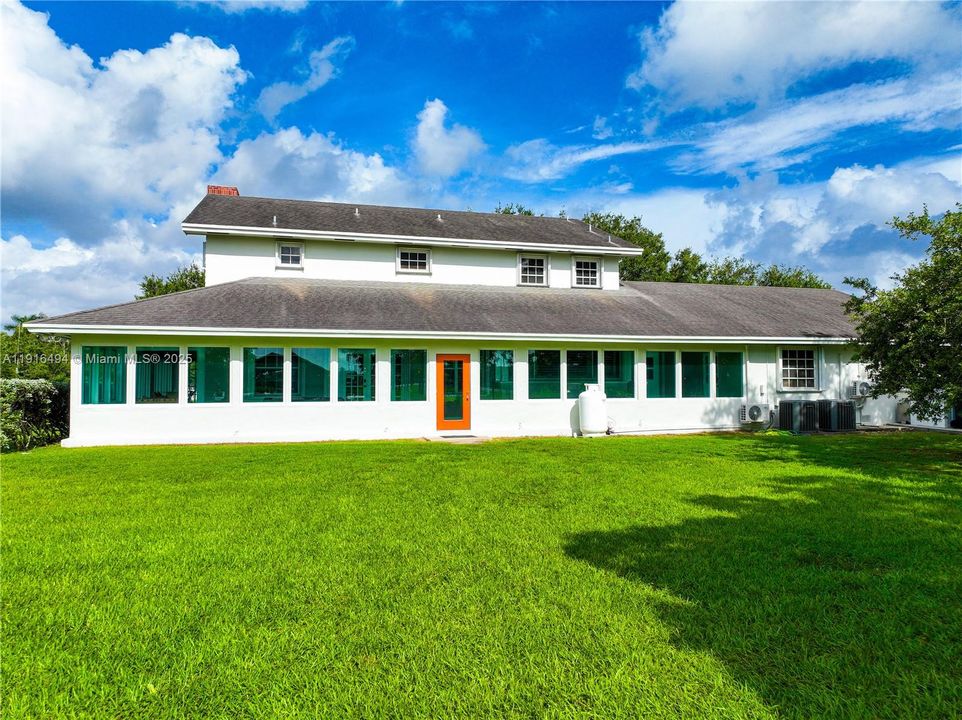 待售: $1,500,000 (7 贝兹, 4 浴室, 3294 平方英尺)