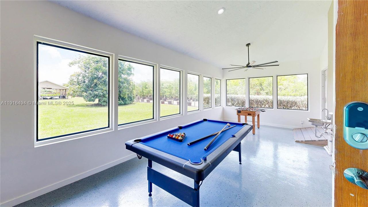 待售: $1,500,000 (7 贝兹, 4 浴室, 3294 平方英尺)