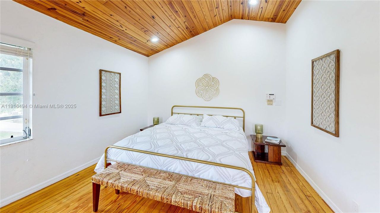 待售: $1,500,000 (7 贝兹, 4 浴室, 3294 平方英尺)