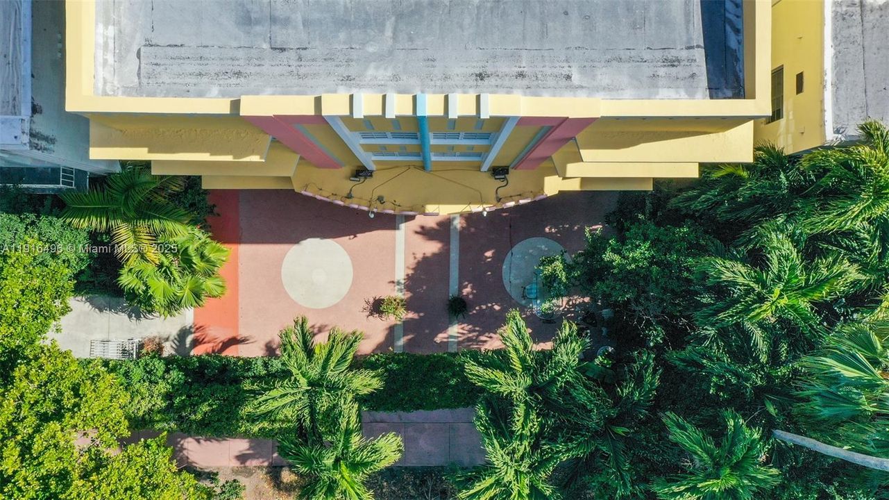 For Sale: $250,000 (1 beds, 1 baths, 540 Square Feet)